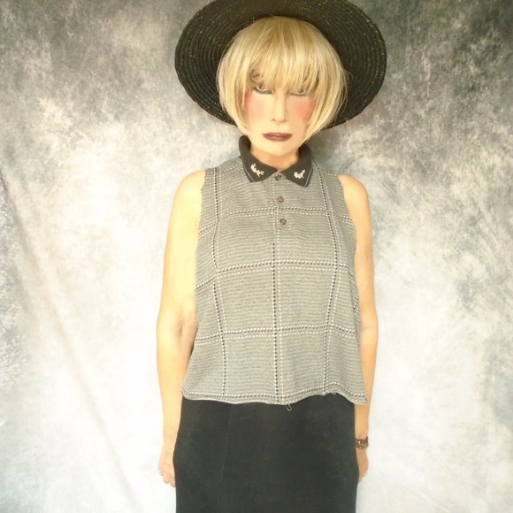 ONE SIZE to Plus Size upcycled Crop Top Halter Look OOAK, ANTI FASHION - Picture 2 of 14